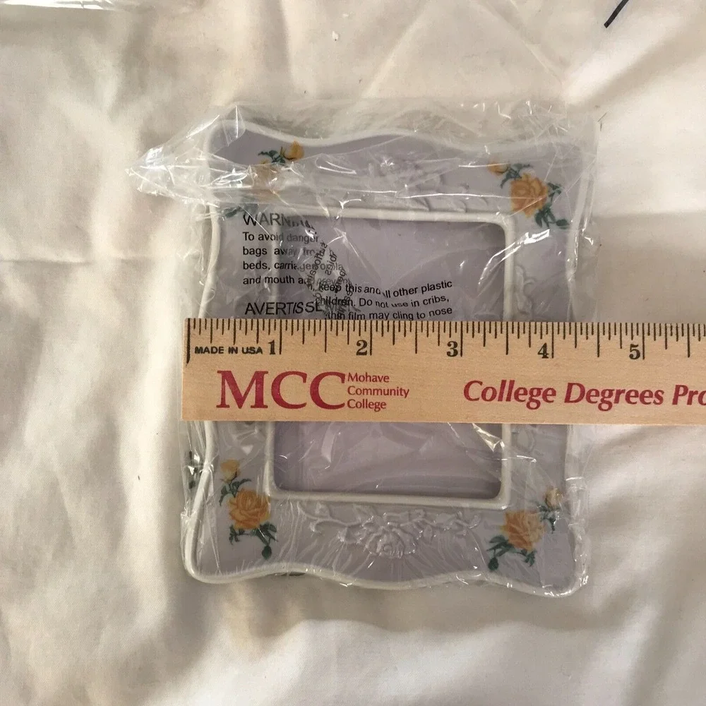 Avon Birthday 2007 President's Club PC, Picture Frames, Set of 3, Porcelain